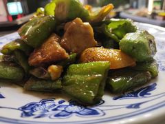 -天天向上素食餐厅(五台山店)