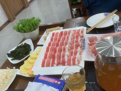 -楼外楼大刀肉传统火锅居(繁荣路店)