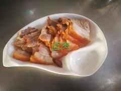 -鸿浩扒猪脚米线