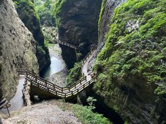 -龙水峡地缝景区