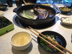 鸳鸯锅-钢管厂五区小郡肝串串香(奥克斯广场锦城万达店)