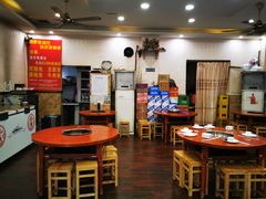 大堂-刘胖娃鱼庄·特色肥肠鱼(杨家坪店)