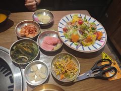 -香猪坊韩国烤肉专属门店(魏公村店)