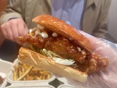 辣肉松鸡腿堡-前进5路汉堡炸鸡(汉街skp店)