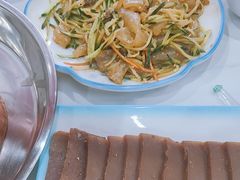 -一口猪海鲜浑锅·东北家常菜