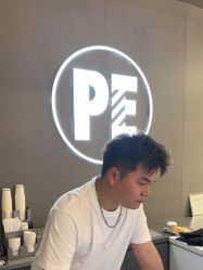-PE SALON