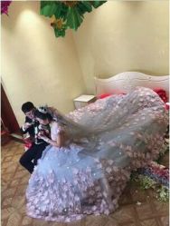 -觅白婚纱礼服馆
