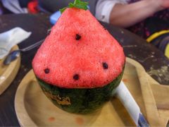 -莓园冰淇淋店