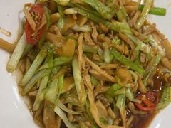 -洛东土菜馆(建国北路店)