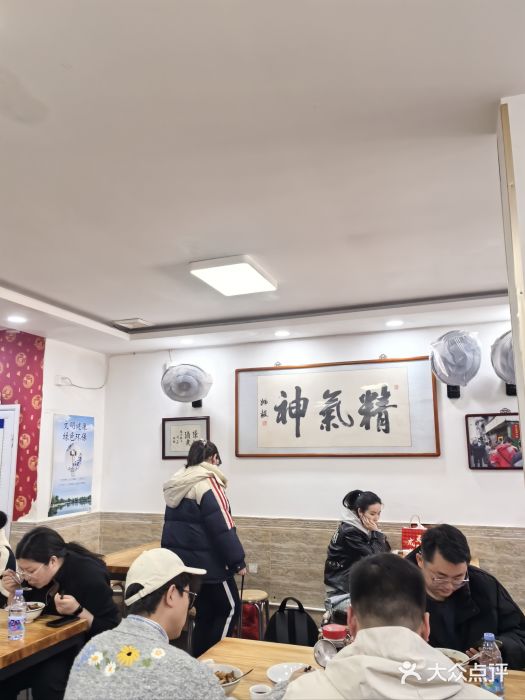 陈记卤煮小肠图片