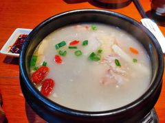 滋补参鸡汤-鑫日千里马朝鲜族小馆(总店)