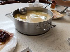 -肥仔文澳门猪骨煲(南京西路店)