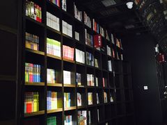 -钟书阁(松江泰晤士小镇店)