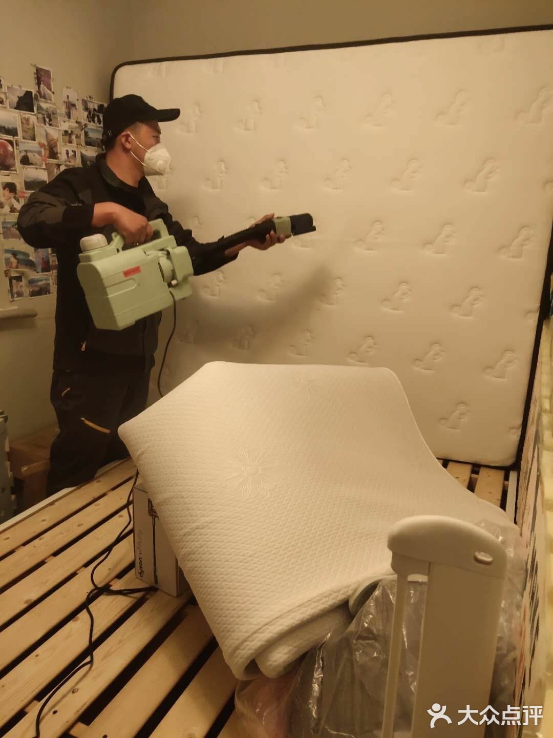 很多喜欢自己动手的业主会在网上买一些除甲醛的药剂来自己喷