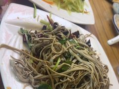 -溢心园香河肉饼总店