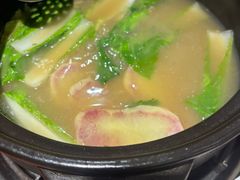 -菌之家·专业纯野生菌火锅·特色炒菌