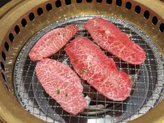 -山川小町·极番烧肉(新地假日广场店)