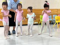 -西安小天鹅艺术团(曲江Alice店)