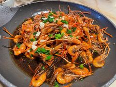 弄堂里的油爆河虾-弄堂里(西溪龙湖天街店)