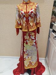 -觅白婚纱礼服馆