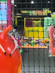 -蹦蹦跳跳(新奥购物中心店)