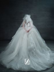 -Renee芮亦婚纱(原丽莎)