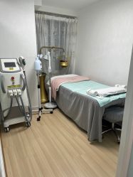 -荟草堂专业祛痘修护中心