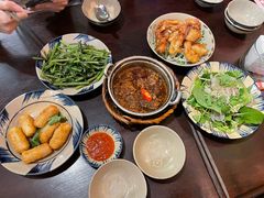 -Cuc Gach Quan Restaurant