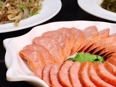 哈尔滨红肠-老刘生态大鱼坊铁锅炖鱼(赛马场店)