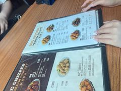 -BHC炸鸡(明洞总店)