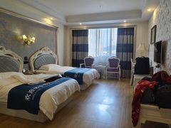 -柏纳酒店(百色市政府恒基广场店)