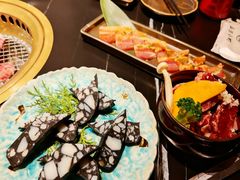-山川小町·极番烧肉(新地假日广场店)