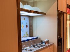 -七欣天香辣蟹火锅(闵行浦江欢乐颂店)