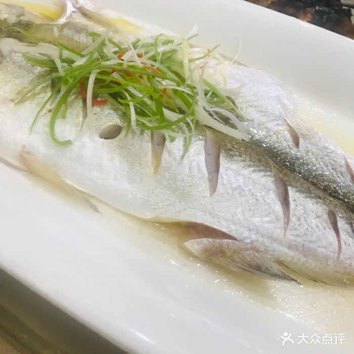 清蒸太湖白魚