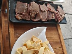 -小牛家村·贵州黄牛肉火锅(梦想小镇二分店)