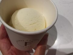 -Fridi Patisserie Cafe