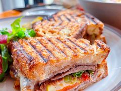 超级牛肉帕尼尼-O'mills Sourdough Bakery&Bistro(永嘉路店)