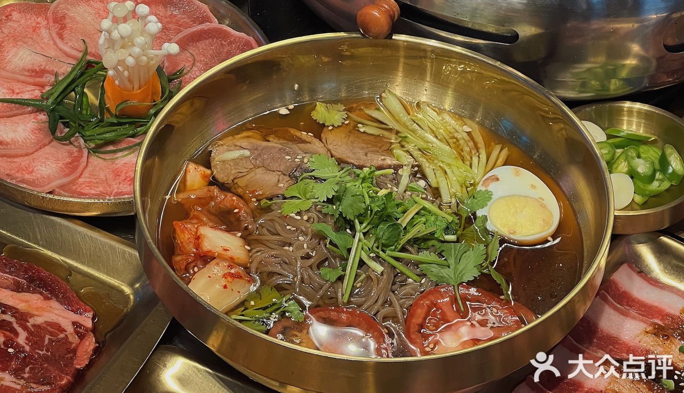 广州！！吃到了好吃的满满烤肉流心蛋炒饭！！🍳 