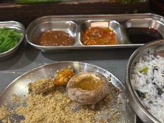 -围炉肉舍•炭烤活鳗•丹东海鲜烤肉(步行街店)