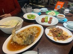 -湖畔鲁菜·二十年老字号餐厅(大明湖店)