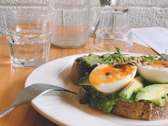 牛油果吐司-Egg•Allday Brunch(襄阳北路店)
