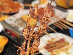-何妹湿辣牛肉·粤式烧烤砂煲(桂雅路店)