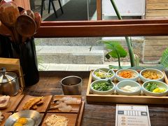-银米·云南传统过桥米线(双廊黑金冠店)