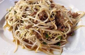 Beef and Bean Sprouts