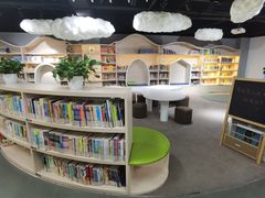 -上海市黄浦区教育学院附属中山学校