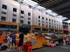 -三亚新鸿港水果一级批发市场