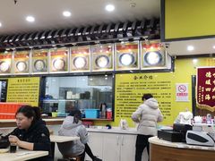 -龙记桂林米粉(财满街店)
