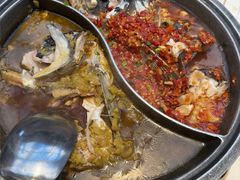 -阿瓦山寨·湘菜现炒·剁椒鱼头王(咸阳总店)