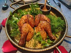 烤散养春鸡配黑胡椒汁-弦月窗LUNETTE BY AMANDA(复兴路店)