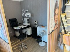 -瑞司视光眼镜·蔡司战略合作眼镜店(新街口店)